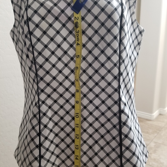 WHBM Shell - Picture 4 of 7